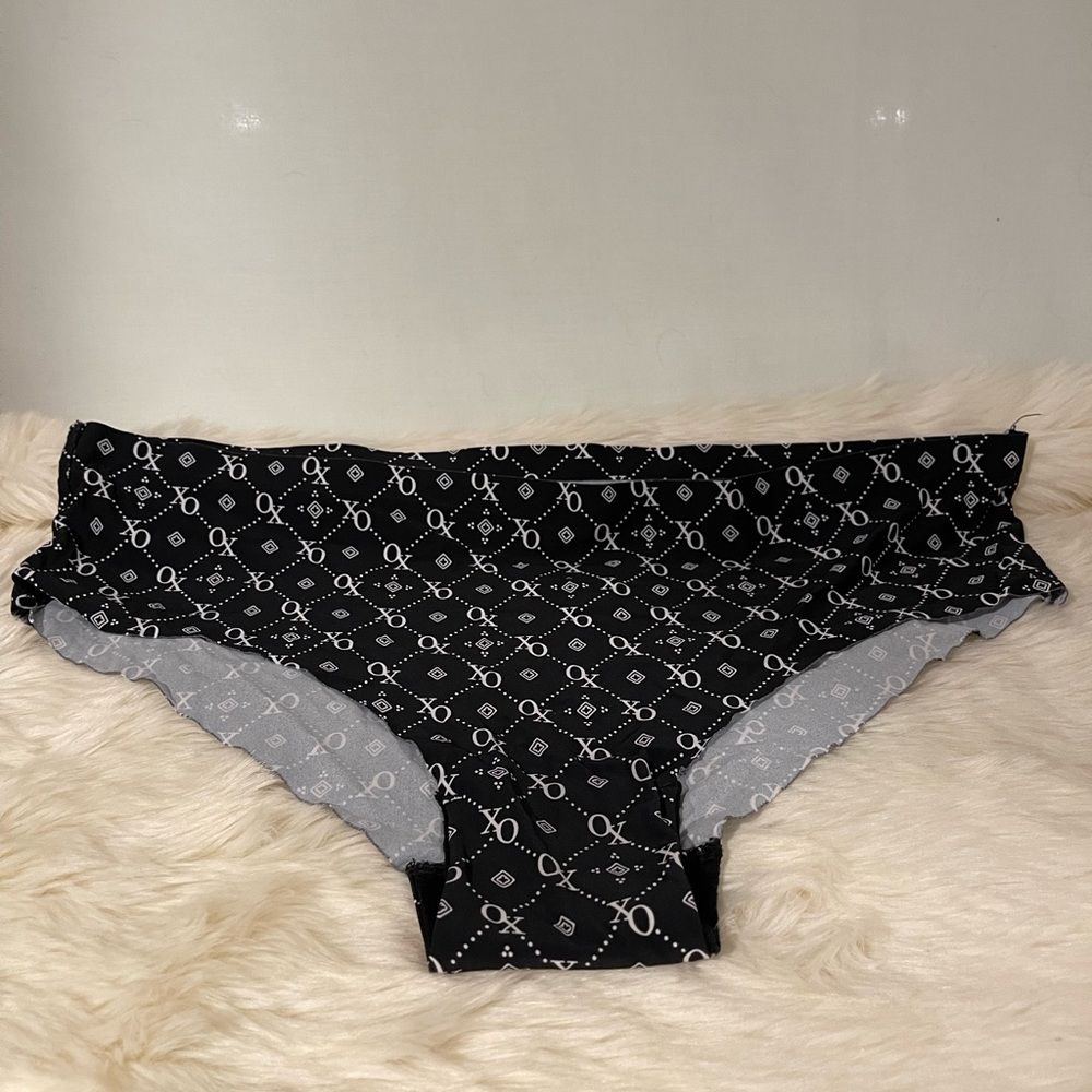 XOXO Black Nylon/Spandex Panties. Size XL.